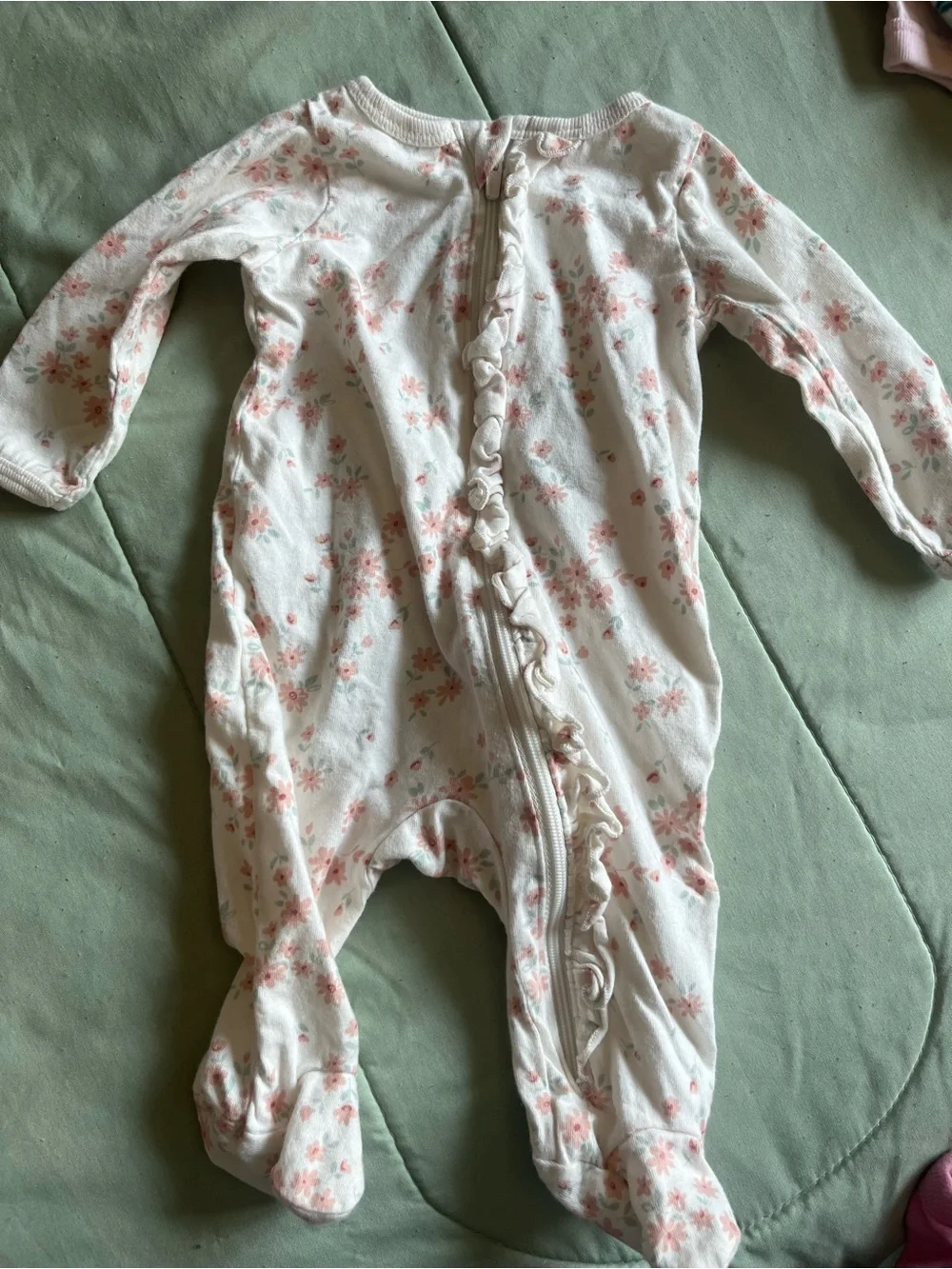 Newborn clothes